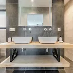 Thatched Luxury Leisure Farm For 6 People Барле-Нассау
