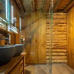 Thatched Luxury Leisure Farm For 6 People Dom wakacyjny *