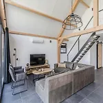 Dom wakacyjny Thatched Luxury Leisure Farm For 6 People Baarle-Nassau