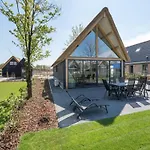 Dom wakacyjny Thatched Luxury Leisure Farm For 6 People Baarle-Nassau