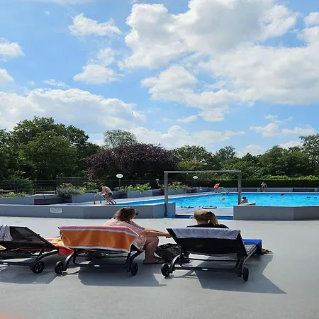 Thatched Luxury Leisure Farm Suitable For Up To 6 People Nr 669 * Baarle-Nassau