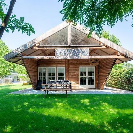 Thatched Luxury Leisure Farm For 6 People * בארלה-נוסאו