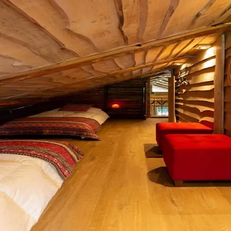Thatched Luxury Leisure Farm For 6 People בארלה-נוסאו