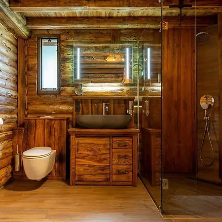 Thatched Luxury Leisure Farm For 6 People
