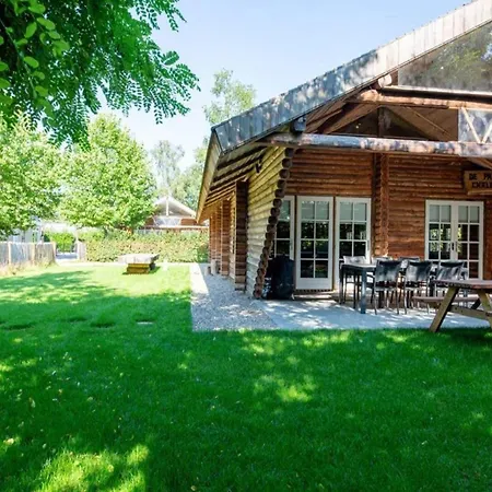 Thatched Luxury Leisure Farm For 6 People *