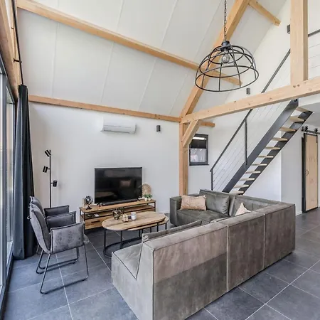 Casa de Férias Thatched Luxury Leisure Farm For 6 People Baarle-Nassau