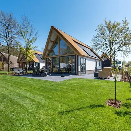 Thatched Luxury Leisure Farm For 6 People *