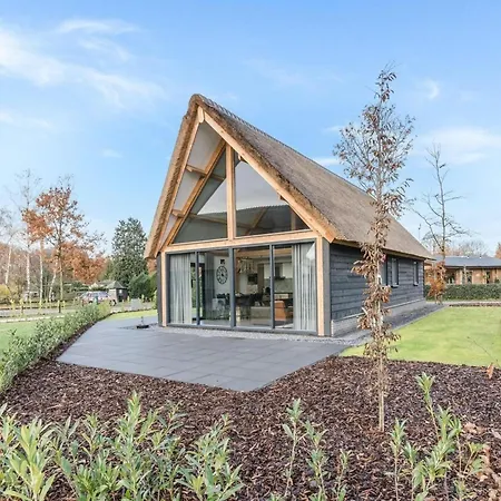 Casa de Férias Thatched Luxury Leisure Farm For 6 People Baarle-Nassau