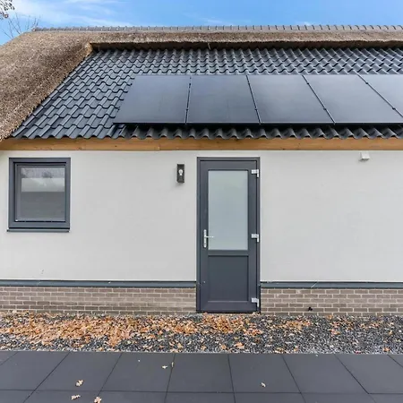 Thatched Luxury Leisure Farm For 6 People *
