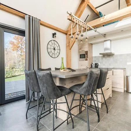 Casa de Férias Thatched Luxury Leisure Farm For 6 People Baarle-Nassau