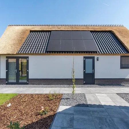 Thatched Luxury Leisure Farm For 6 People * בארלה-נוסאו