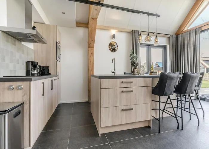 Thatched Luxury Leisure Farm Suitable For Up To 6 People Nr 669 Σπίτι διακοπών *