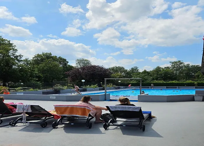 Thatched Luxury Leisure Farm Suitable For Up To 6 People Nr 669 * Baarle-Nassau