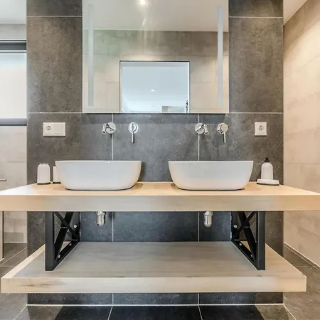 Thatched Luxury Leisure Farm Suitable For Up To 6 People Baarle-Nassau